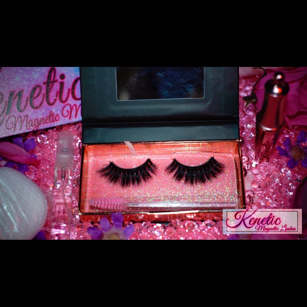 Kenetic Magnetic Lashes (THE REAL P)